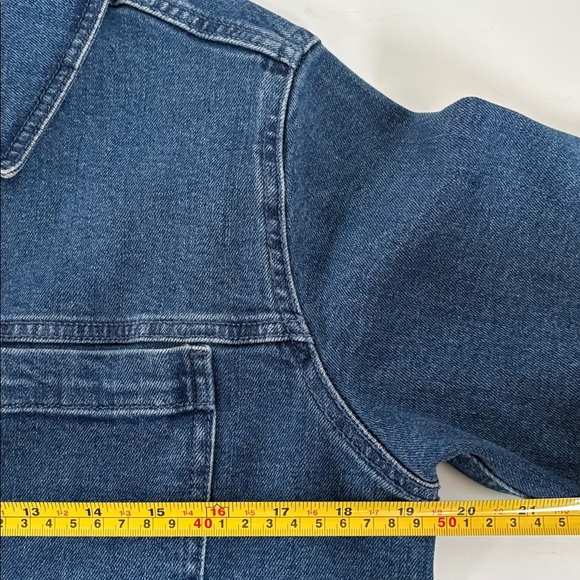 Old Navy blue jean tie waist utility jacket with four front pockets button close - Picture 15 of 16